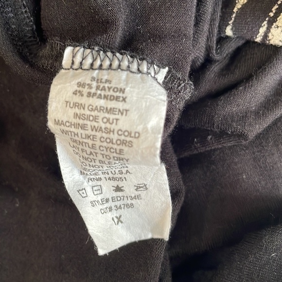 Edista Aztec Graphic Tee - Picture 5 of 5